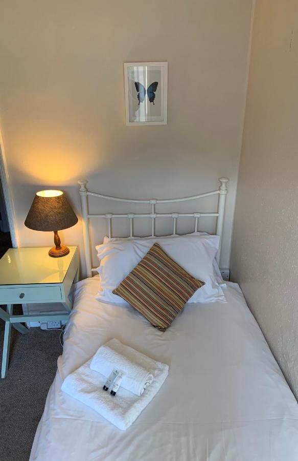The Halfway House Pub And Kitchen Bed & Breakfast Saint Germans Exterior foto